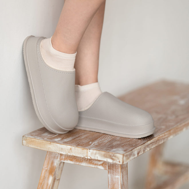 Cloud Slides - Cushioned Fur-Lined Clogs